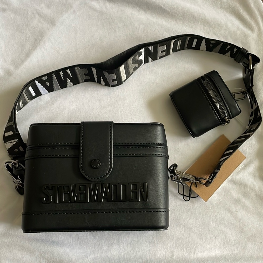 Steve Madden BGIOVE Black Crossbody